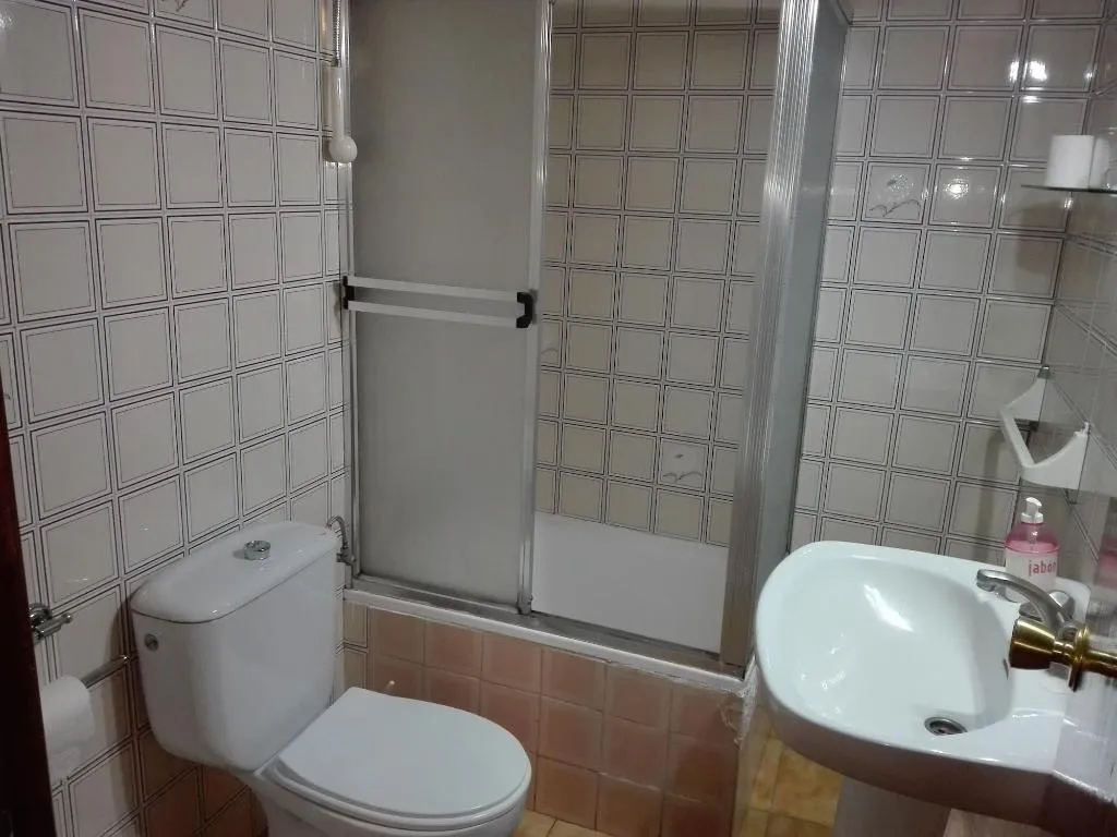 Room, Pensión Javier, Seville
