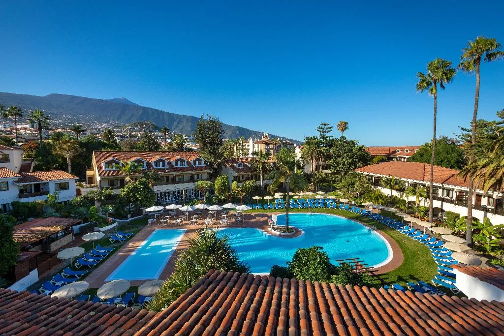 Pool, Radisson Resort & Residences Tenerife, Tenerife
