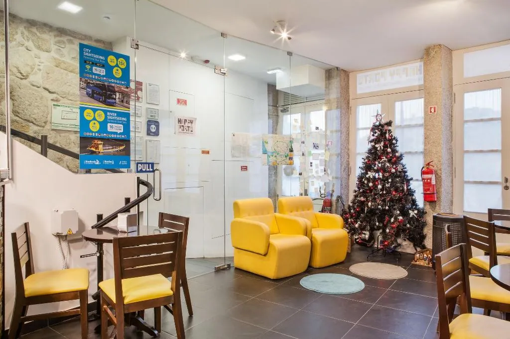 Sports and Entertainment, Happy Porto Hostel & Apartments, Porto