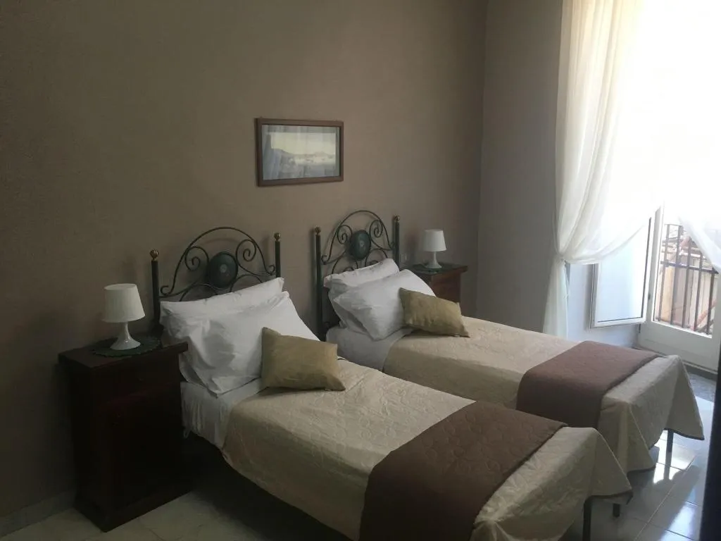 Room, Soggiorno Paradiso Due, Naples