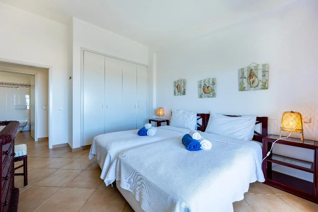 APARTMENT TWO BEDROOMS Room, Vila Palmeira, Algarve