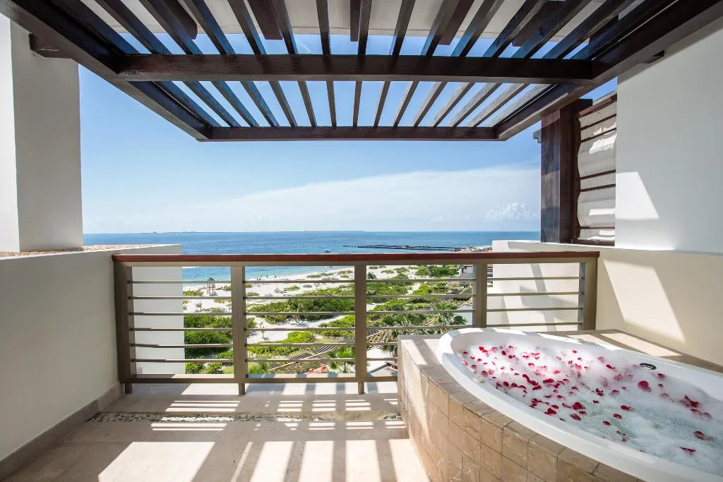 SUITE CLUB OCEAN FRONT Room, Secrets Playa Mujeres Golf & Spa Resort, Cancun Area