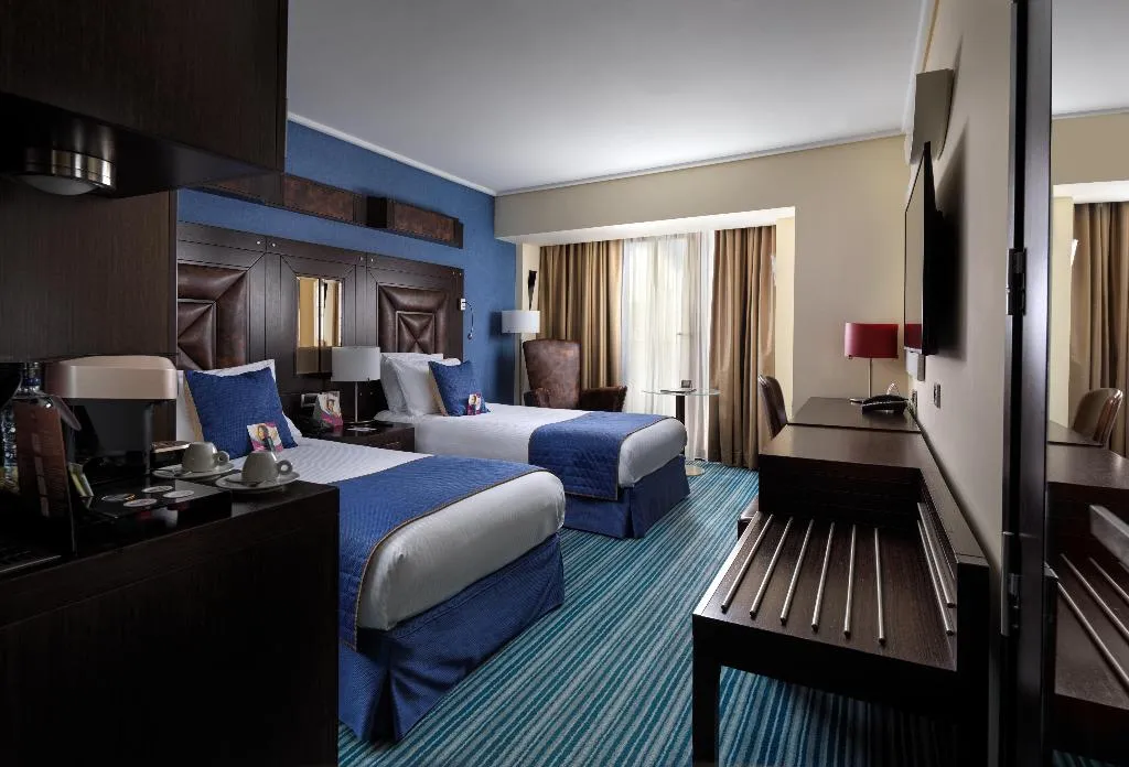 TWIN PREMIUM Room, Crowne Plaza Athens, Athens