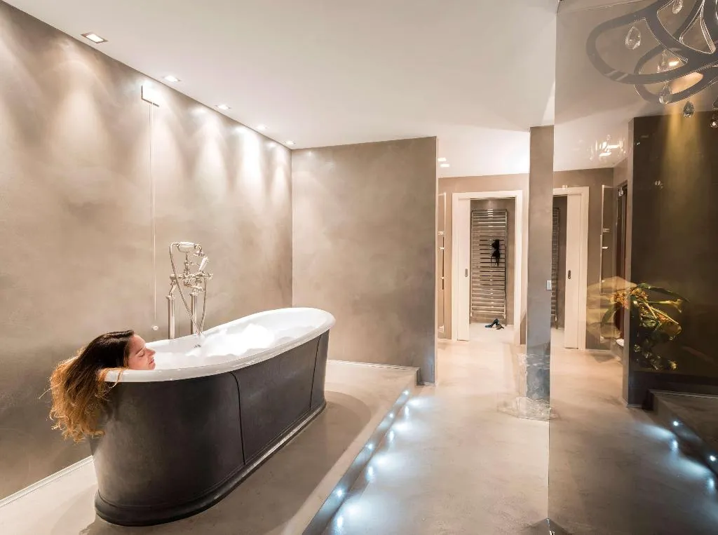 JUNIOR SUITE KING SIZE BED Room, Devero Hotel & Spa, BW Signature Collection, Milan