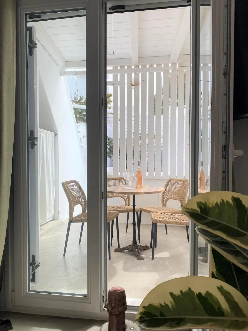 Room, Flaskos Suites, Mykonos