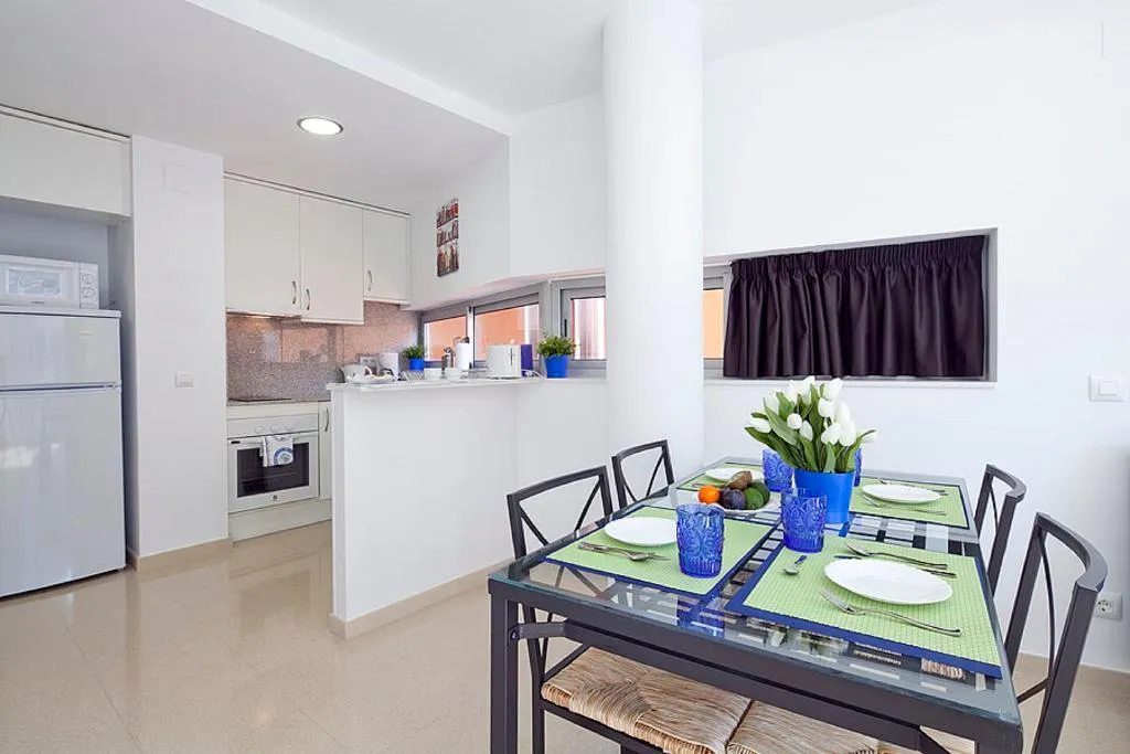 APARTMENT ONE BEDROOM WITH TERRACE Room, Charmsuites Paralel, Barcelona
