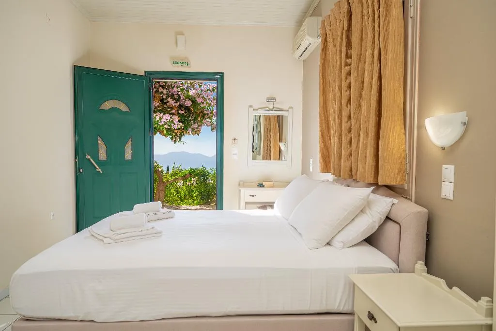 APARTMENT CAPACITY 2 Room, Studios Vrionis Panoramic Sunset, Kefallinia