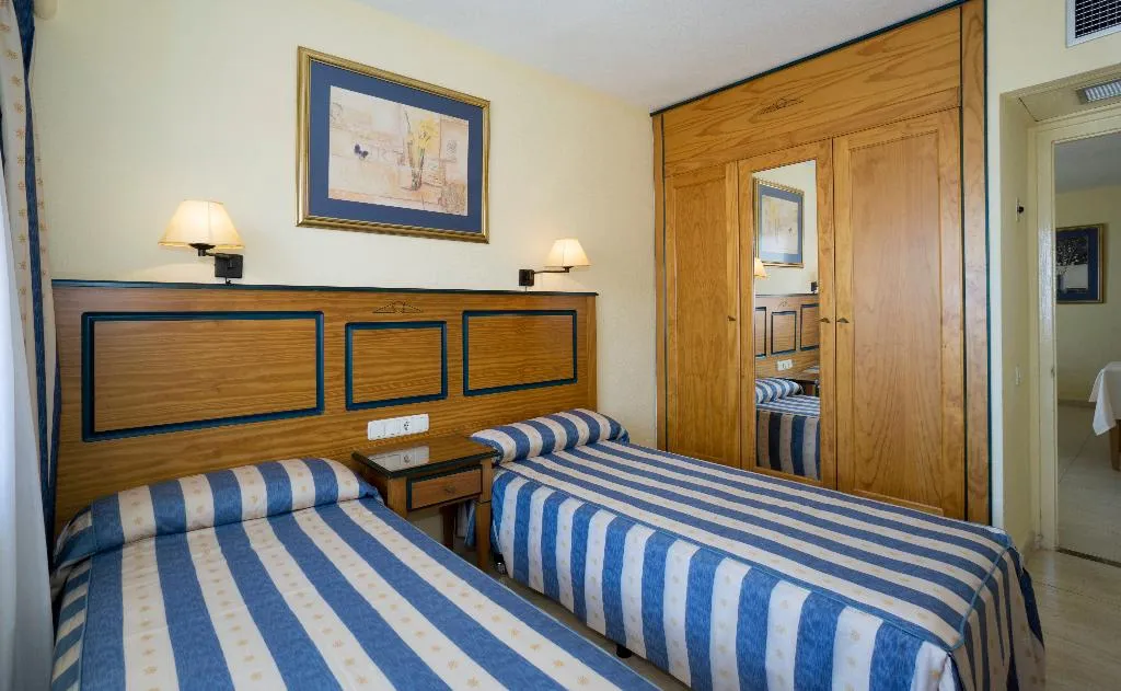 APARTMENT SEA VIEW TWO BEDROOMS Room, PYR Fuengirola, Costa Del Sol