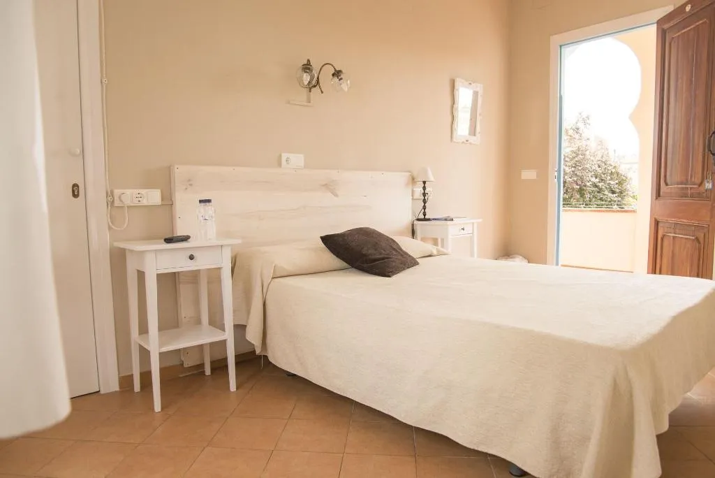 Room, Hostal L'Estrella, Costa Brava