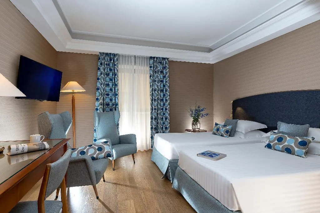 DOUBLE SINGLE USE CLASSIC Room, Royal Continental, Naples