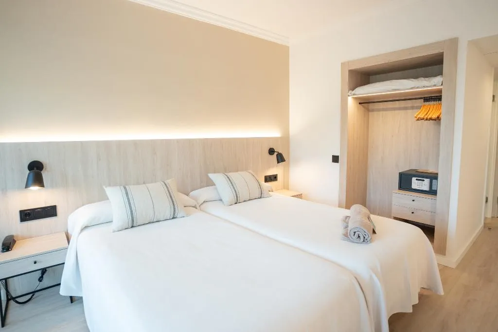 Double or Twin STANDARD Room, Minura Cala Galdana & Apartamentos d´Aljandar, Menorca
