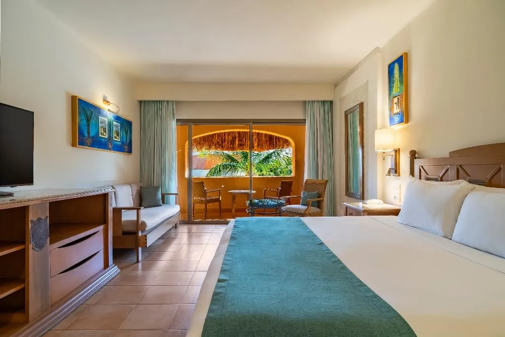 JUNIOR SUITE STANDARD Room, Iberostar Selection Paraiso Lindo All Inclusive, Cancun Area
