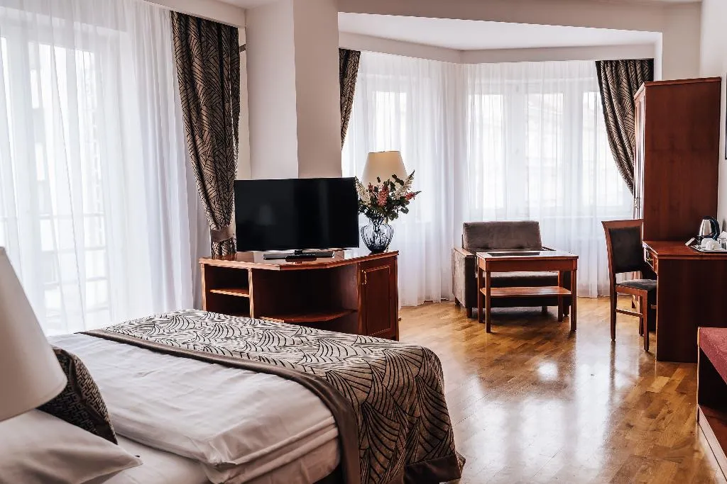 Double or Twin STANDARD Room, Belvedere Hotel Prague, Prague