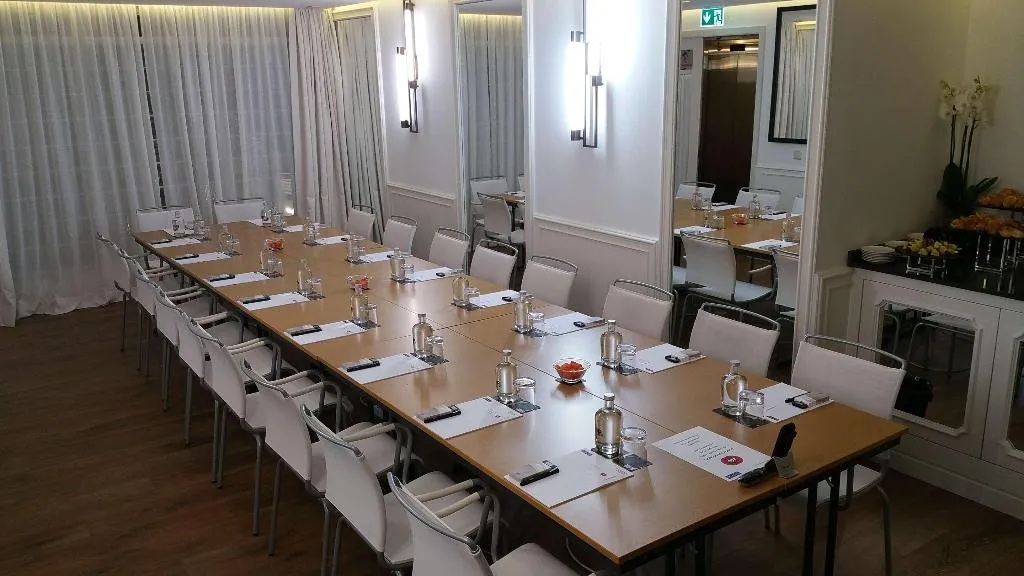 Conferences, H10 Duque De Loule, Lisbon