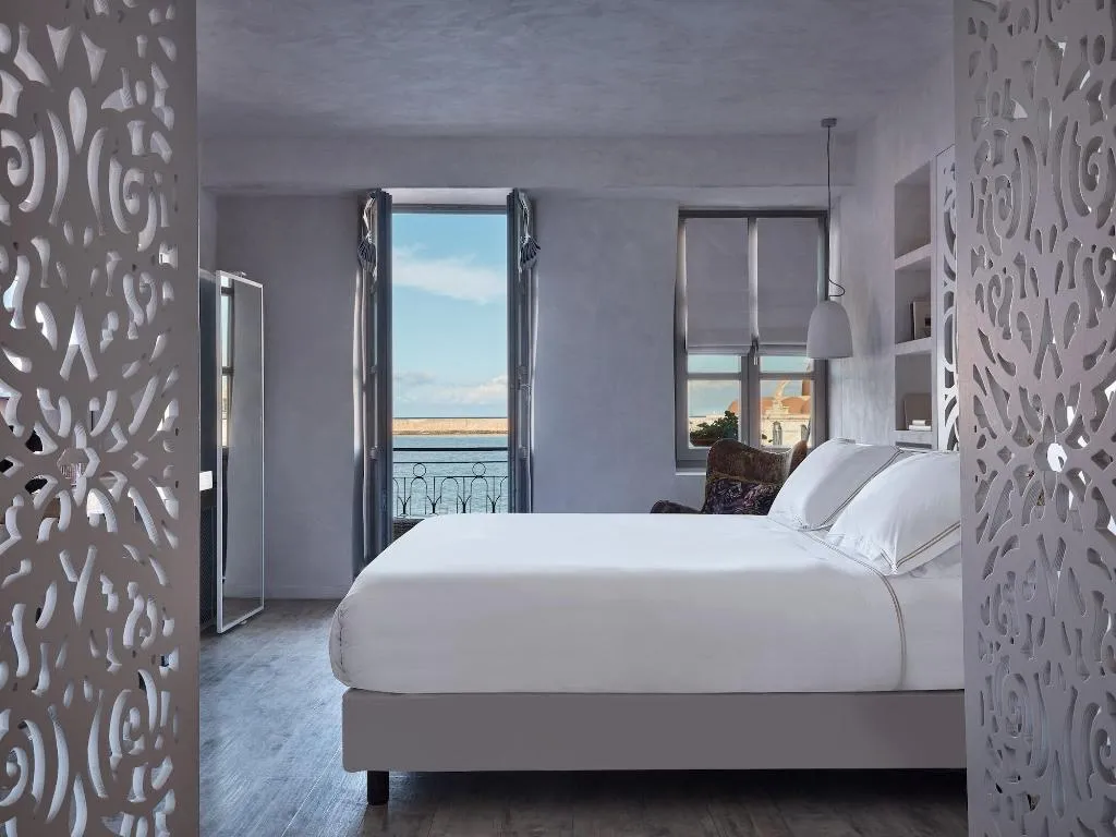 Room, Chania Inn, Crete