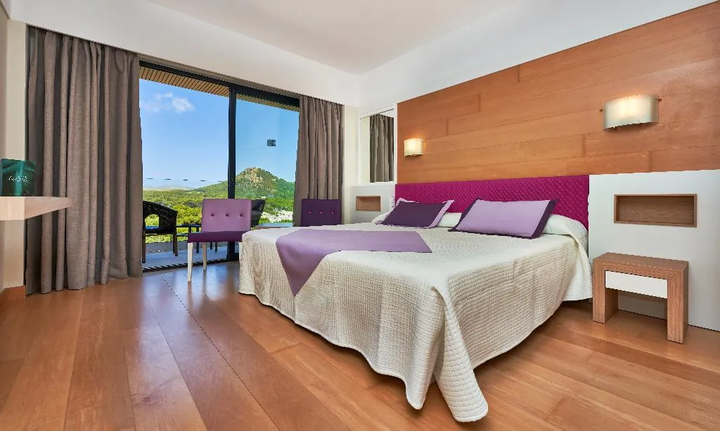 DOUBLE SINGLE USE SIDE SEA VIEW WITH BALCONY Room, S'Entrador Playa, Majorca