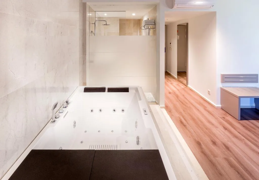 SUITE PREMIUM Room, Oporto Airport & Business Hotel, Porto