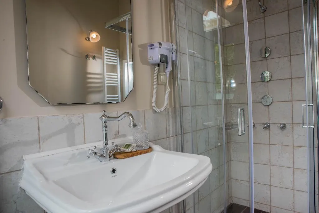 JUNIOR SUITE STANDARD Room, Kyria Boutique House, Athens