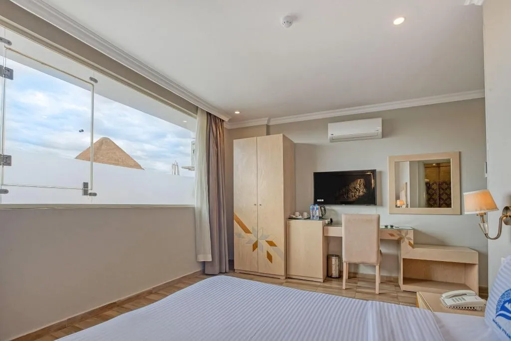 Room, Mamluk Pyramids Hotel, Cairo