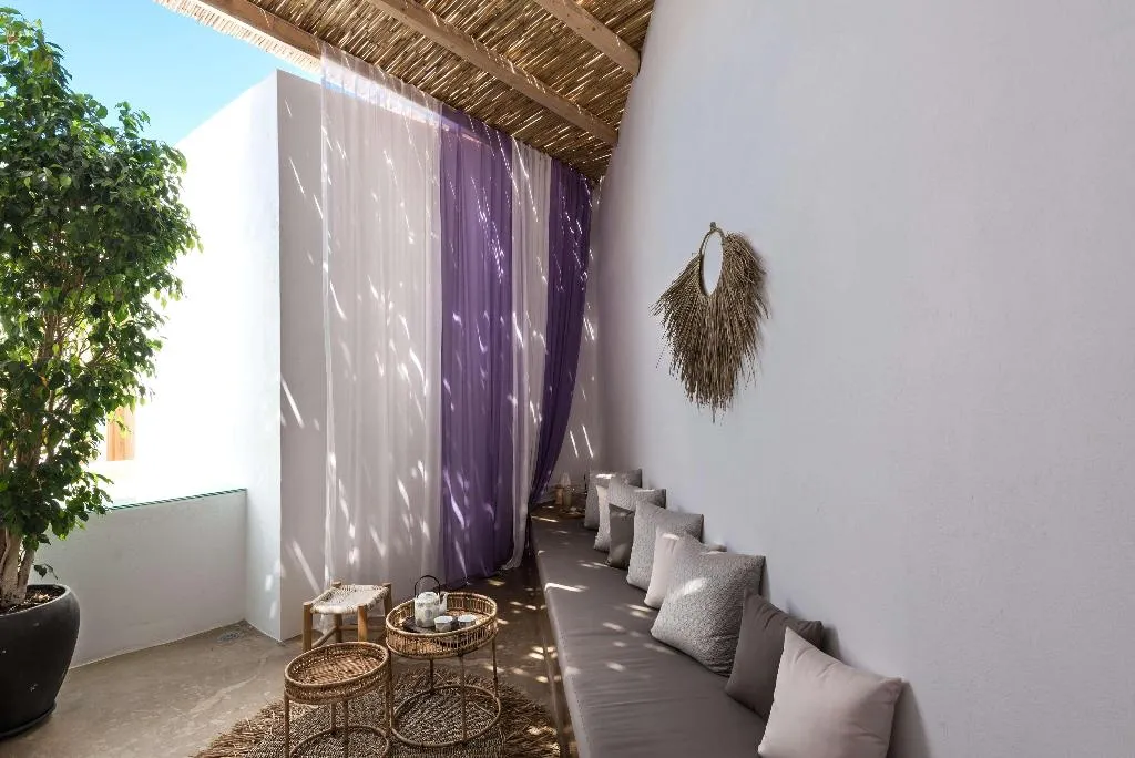 Sports and Entertainment, Andronis Arcadia, Santorini