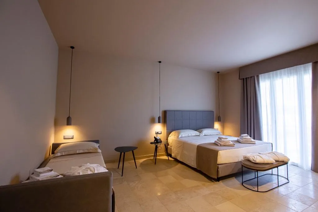 TRIPLE STANDARD Room, Charme Simon Bolivar, Catania