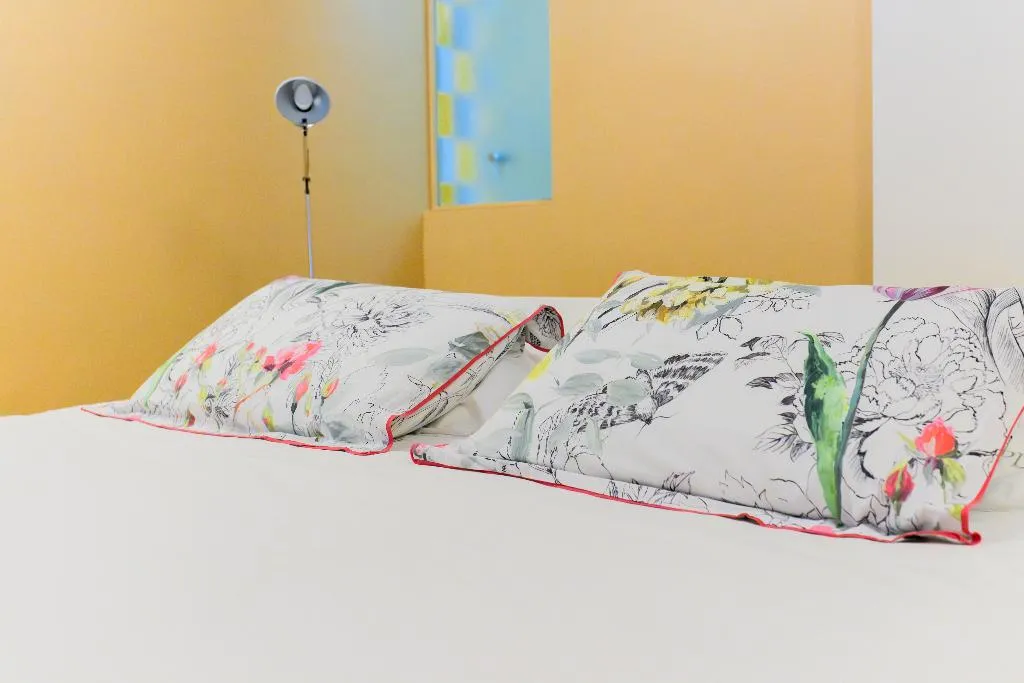 STUDIO DUPLEX Room, Pretaloger Verdi 18, Naples