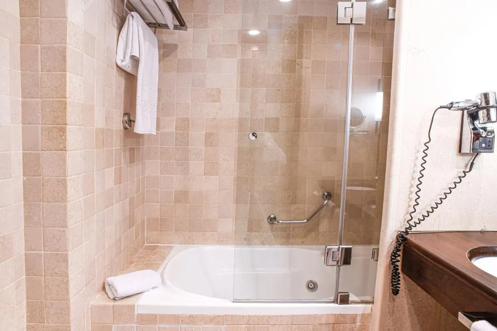 JUNIOR SUITE CAPACITY 3 Room, Gran Hotel Guadalpin Banus, Costa Del Sol