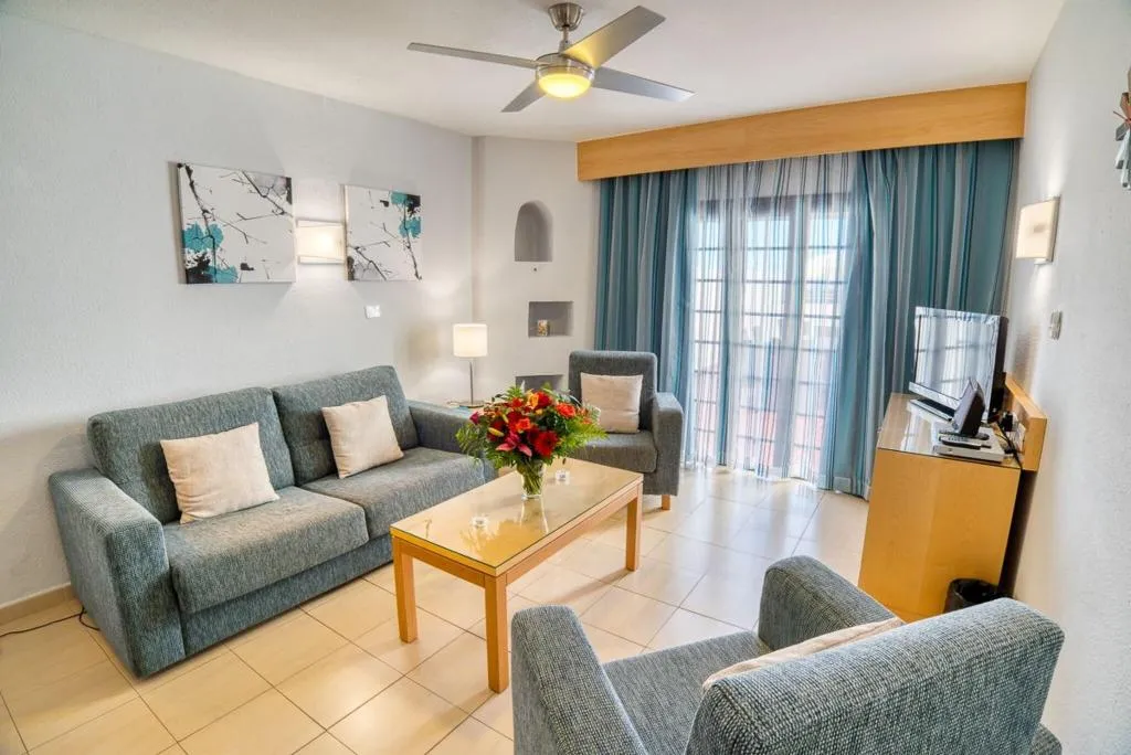APARTMENT TWO BEDROOMS Room, Las Rosas, Tenerife