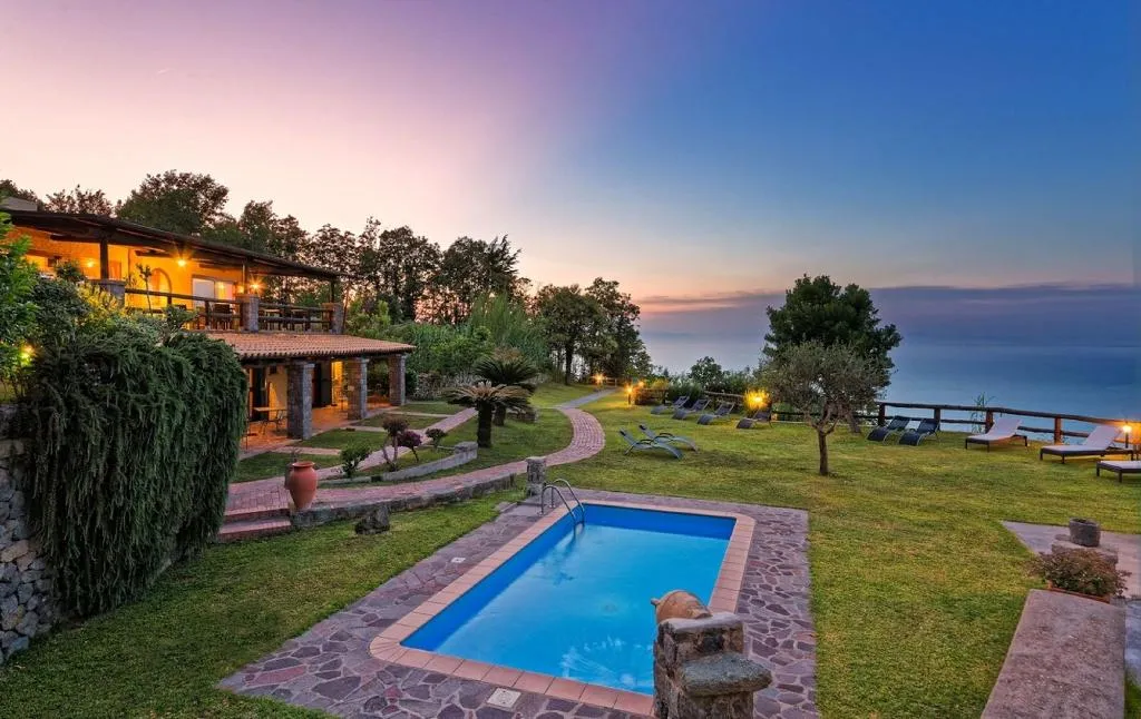 Sports and Entertainment, Agriturismo Pera Di Basso, Naples