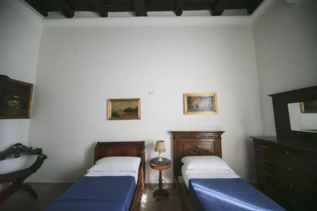 Room, Area Angioina Suites, Naples