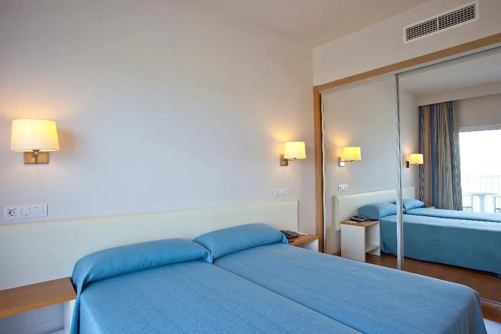 TWIN SEA VIEW Room, Playa Azul, Menorca