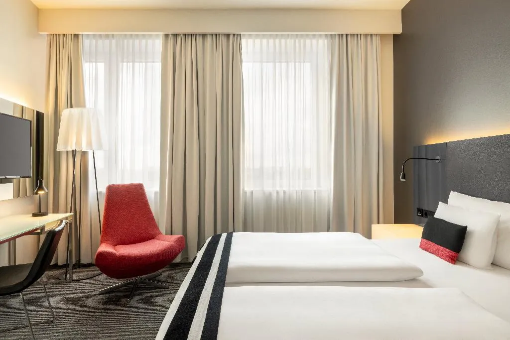 DOUBLE SUPERIOR Room, Vienna House by Wyndham Andel's Berlin, Berlin