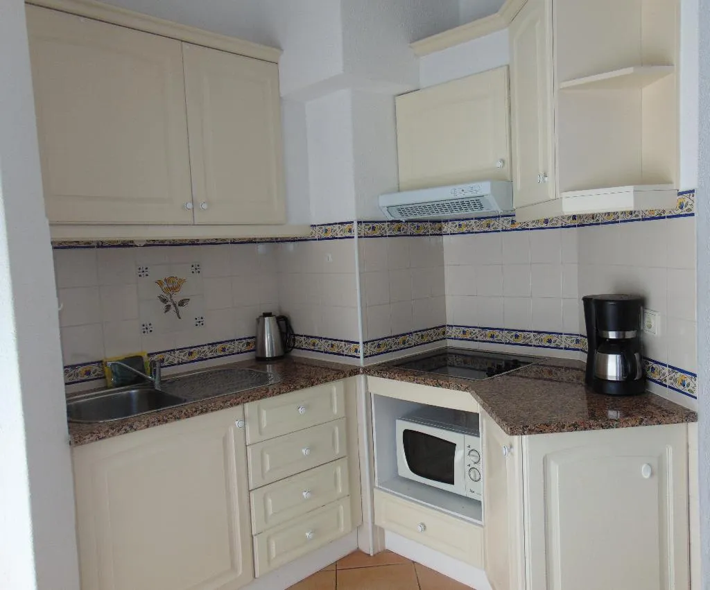 APARTMENT TWO BEDROOMS Room, Vila Senhora da Rocha, Algarve
