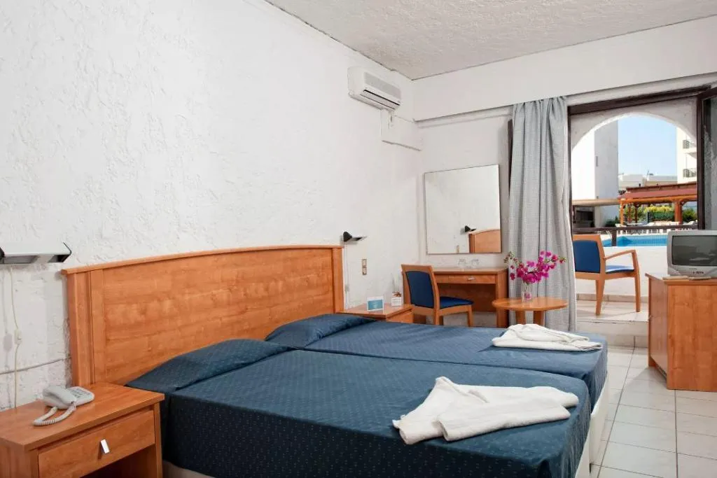 Double or Twin STANDARD Room, Heronissos, Crete