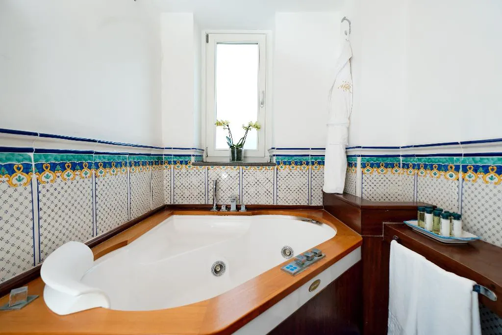 SUITE PREMIER Room, Botanico San Lazzaro, Naples