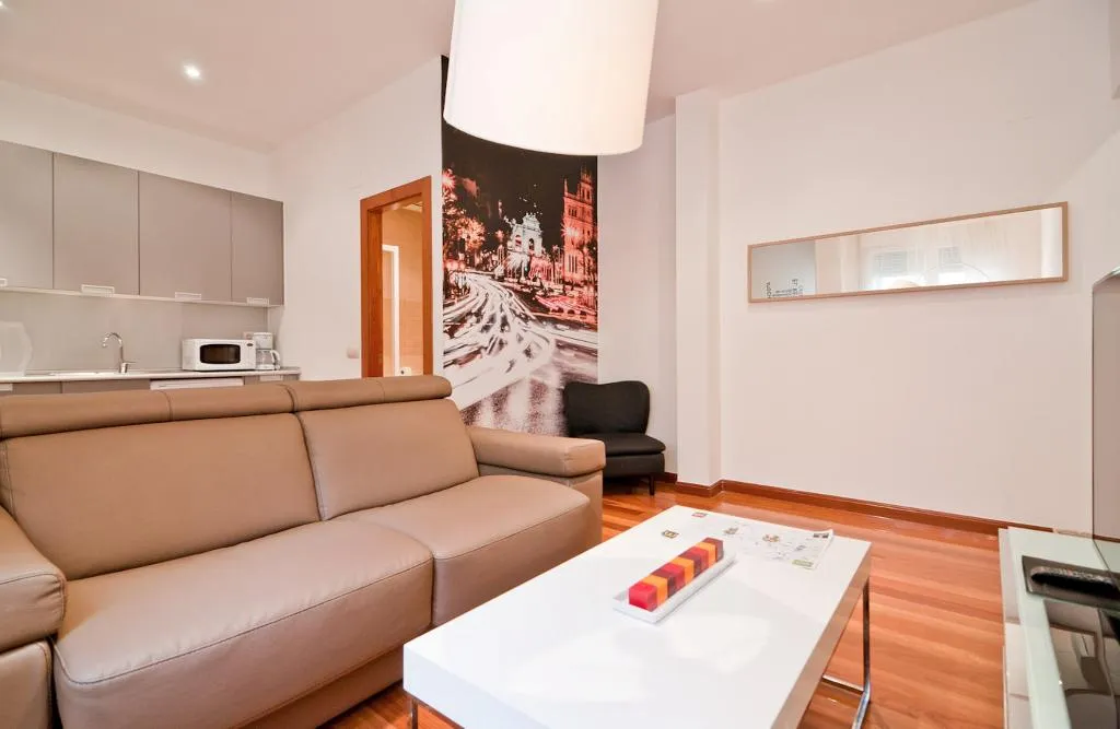 APARTMENT CAPACITY 4 Room, Smartr Madrid Atocha, Madrid