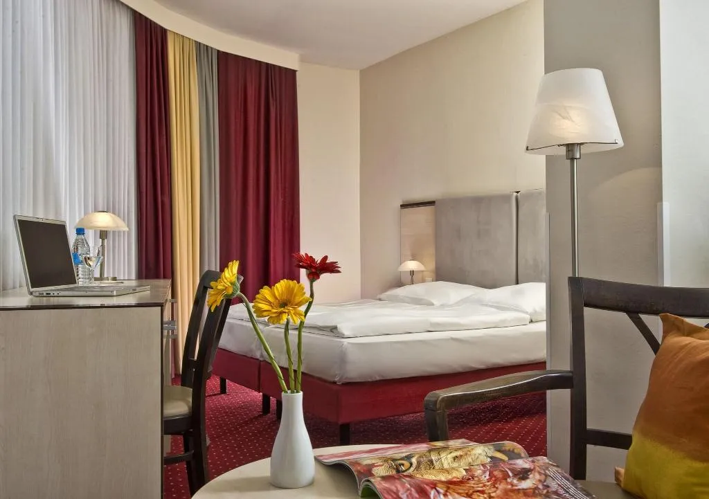 DOUBLE SUPERIOR Room, Come Inn Berlin Kurfurstendamm Opera, Berlin