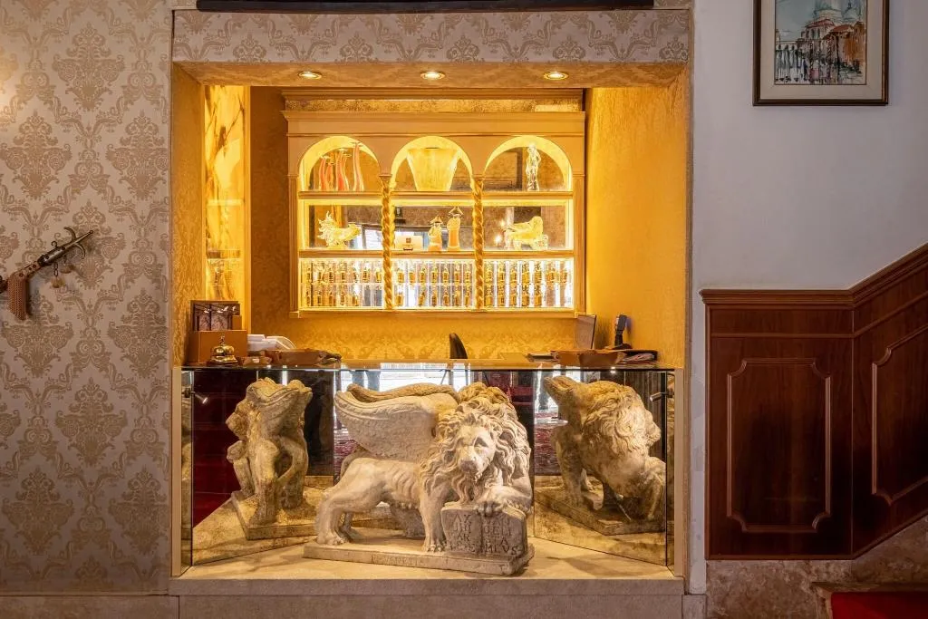Lobby, Bel Sito e Berlino, Venice