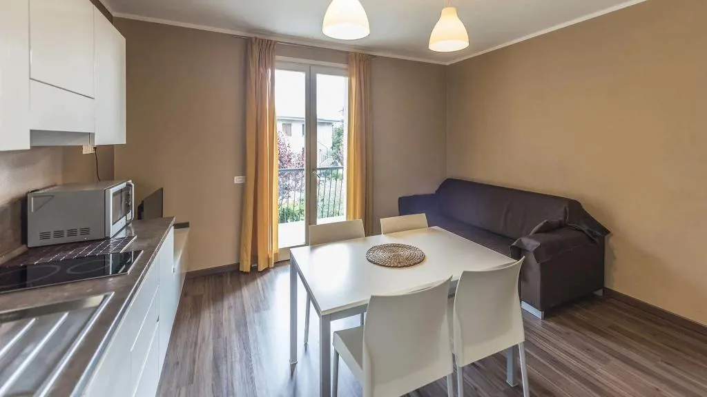 APARTMENT CAPACITY 5 Room, Acqua Resorts, Milan
