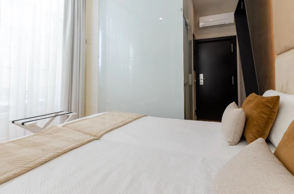 DOUBLE SUPERIOR Room, Hotel Duas Nacoes, Lisbon