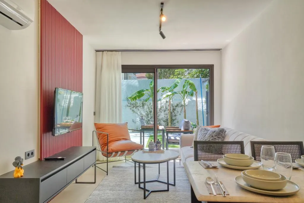 Room TWO QUEEN BEDS Room, Ayayorgi̇ Homes & Hotels, Izmir