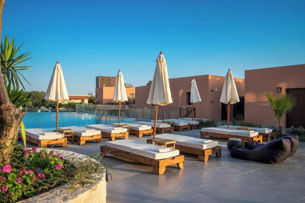 Sports and Entertainment, Hotel Pyriã¡, Crete