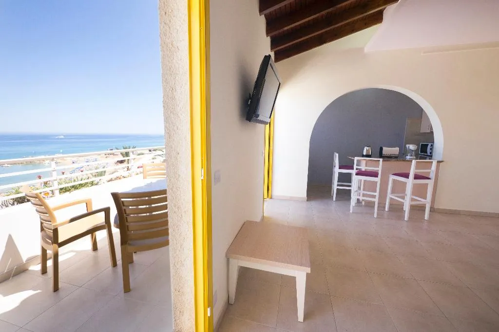 Room, Myro Androu Hotel Apts, Cyprus