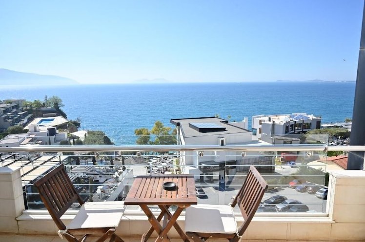 Thea Hotel, Kavaje