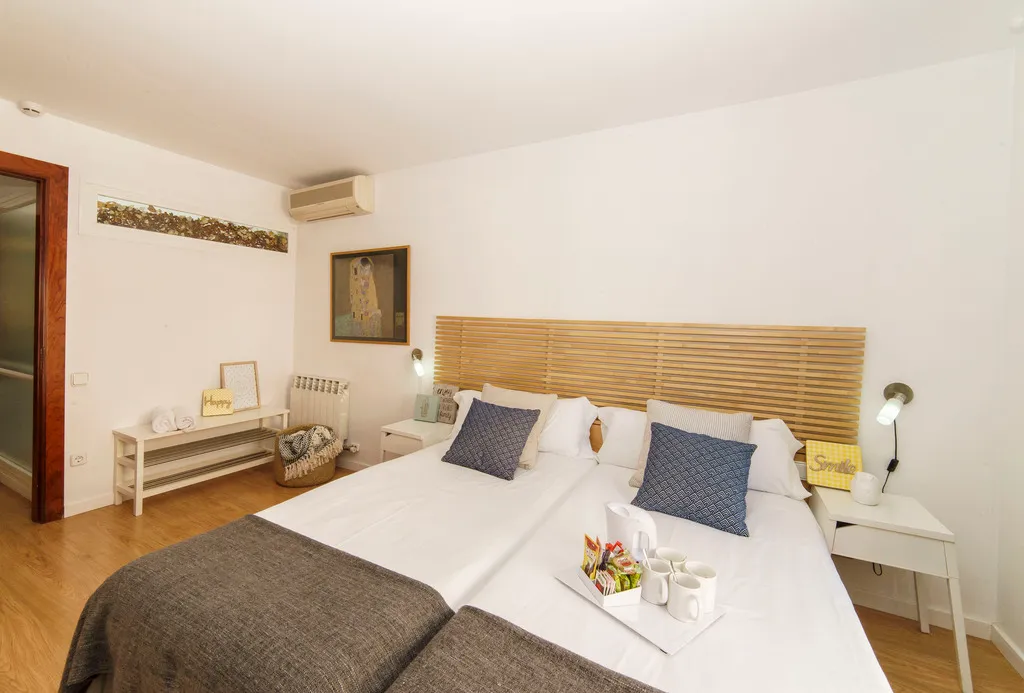FAMILY ROOM STANDARD Room, House by pillow, Barcelona