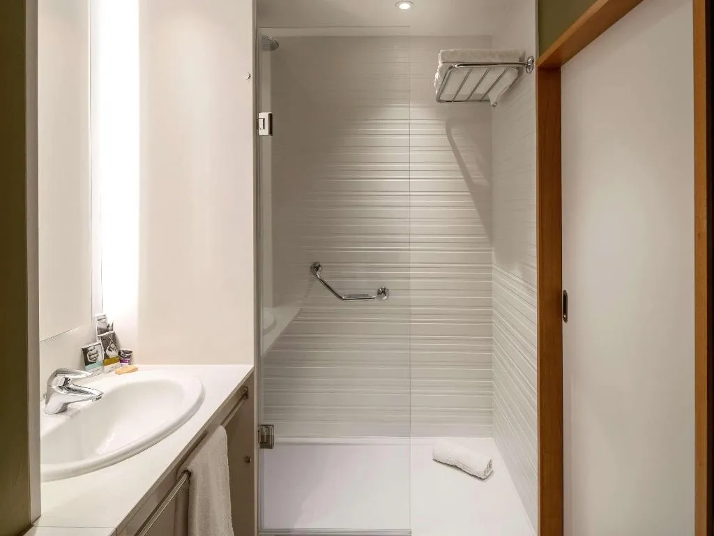 DOUBLE WITH DOUBLE BED Room, Mercure Porto Gaia, Porto