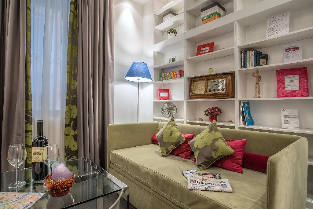 APARTMENT CAPACITY 4 Room, Navona Colors Hotel, Rome