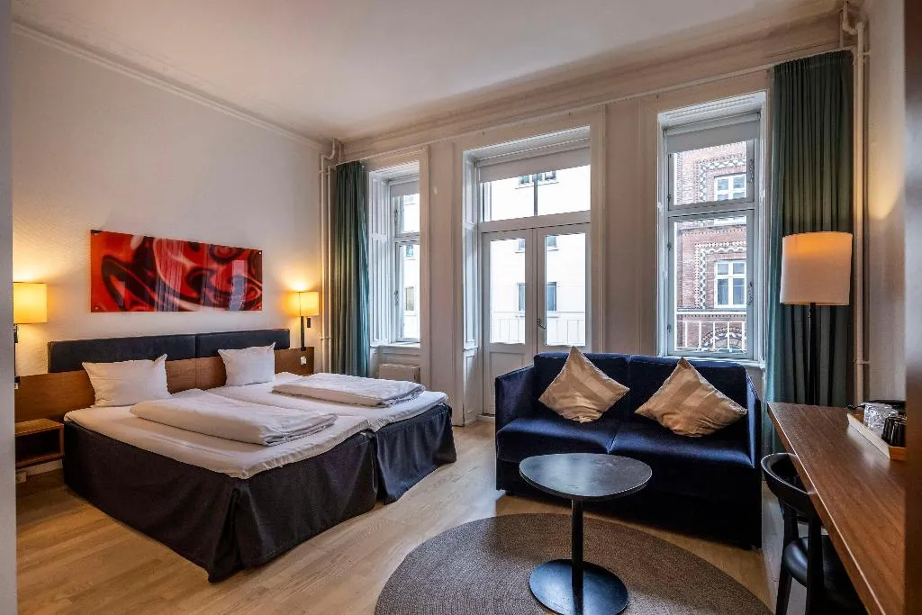 DOUBLE SINGLE USE SUPERIOR KING BED Room, Scandic Webers, Copenhagen