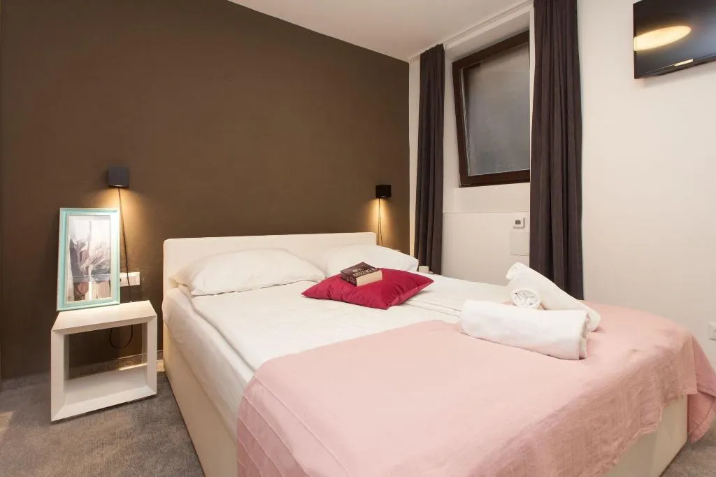 Room, Villa Castrum, Istria