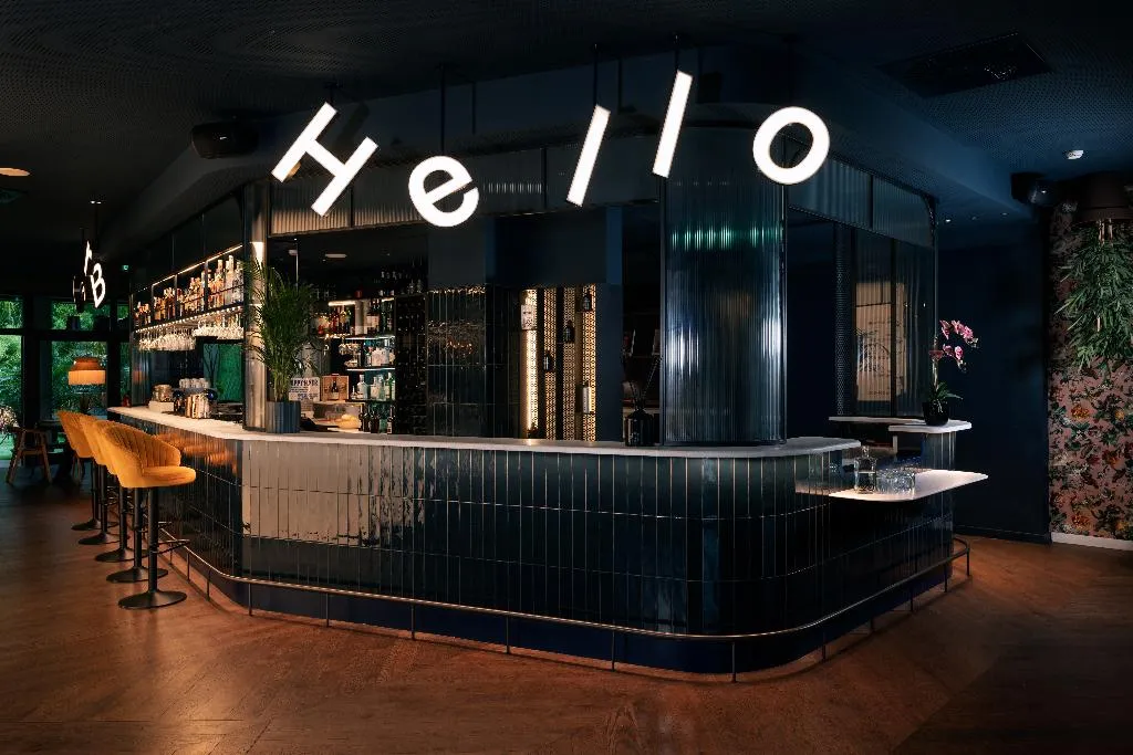 Lobby, Chic & Basic Gravity, Porto